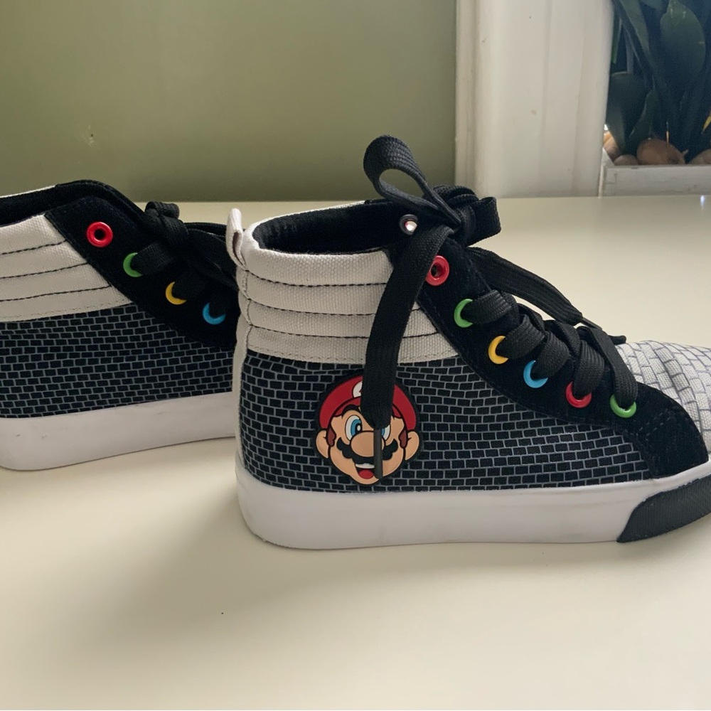 Ground Up Super Mario Size: 1 Nintendo Hi Top Sneaker Laces Shoe